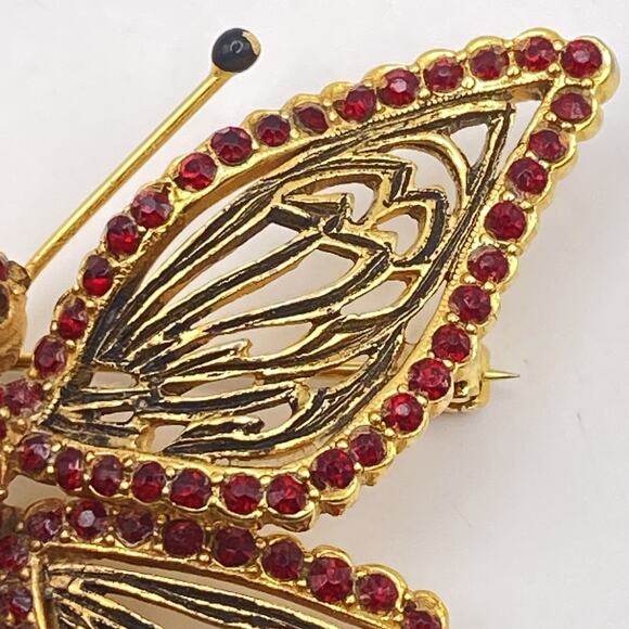 RARE 1940s VOGUE JEWELRY Butterfly Vintage Brooch Gold Tone Red Color Crystals - Picture 3 of 12